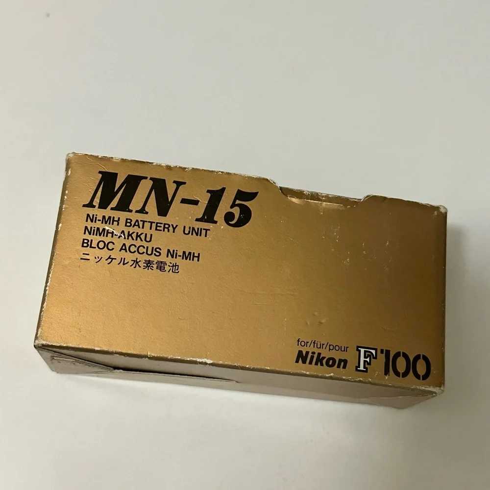Nikon MN-15 Ni-MH Battery Unit